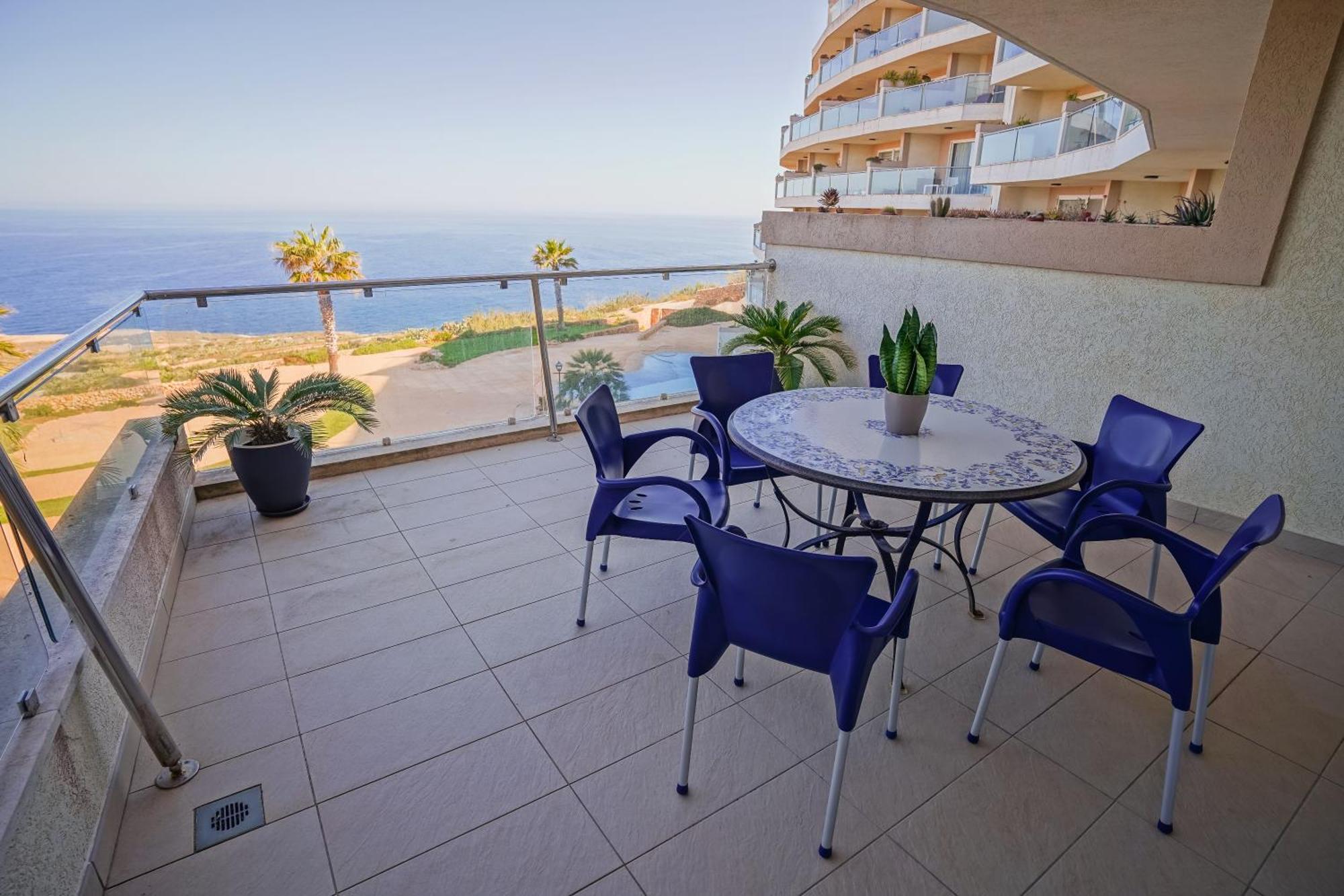 Luxury Living With Massive Pool - Views And Beautiful Gardens 公寓